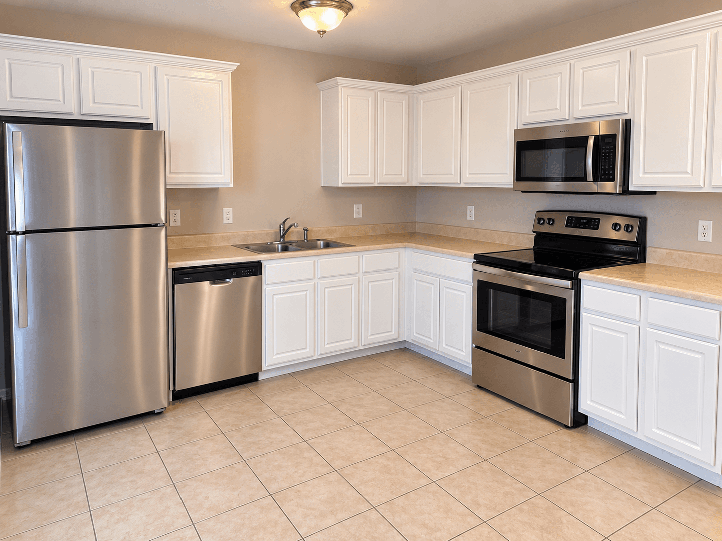 Platte City Townhome: 1810-1914 Century Hill