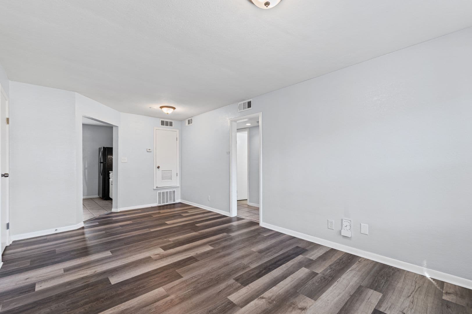 Kansas City Apartment: 8208 Troost Ave