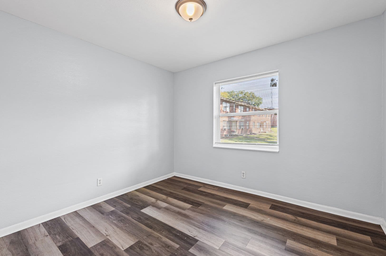 Kansas City Apartment: 8208 Troost Ave