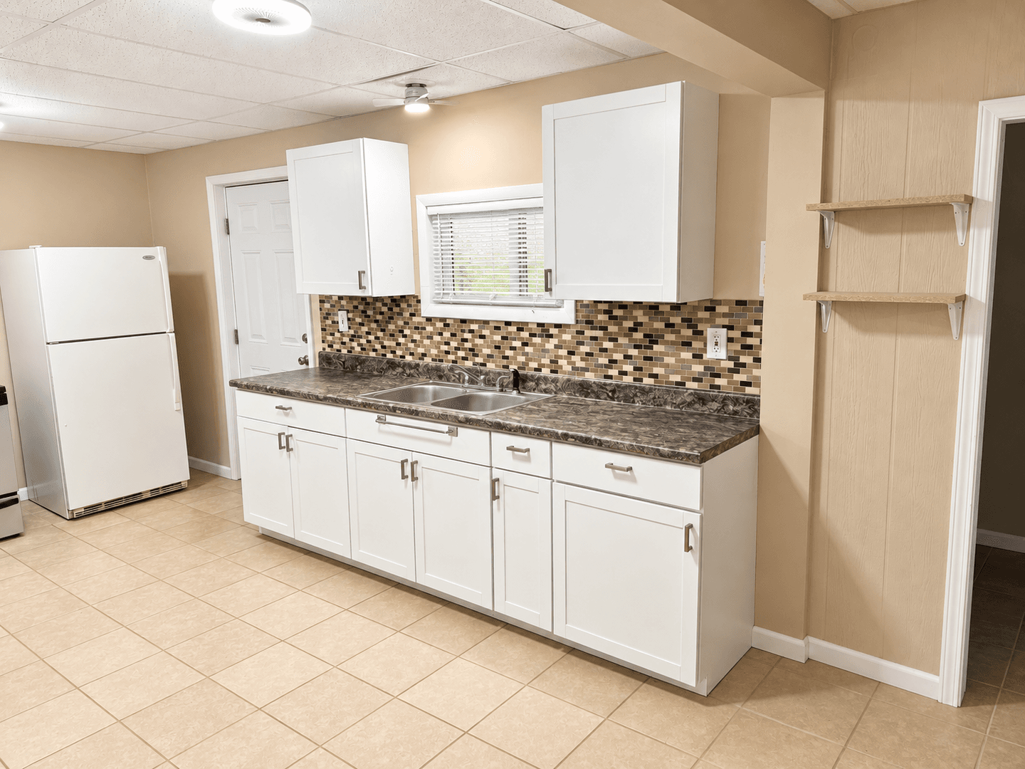 St. Joseph Apartment: 2102-2104 Messanie St.