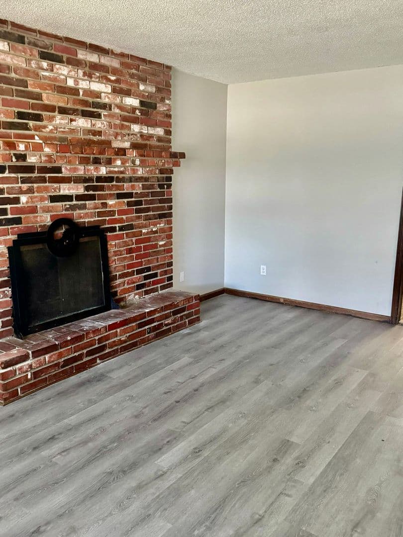 Raytown Apartment: 5404-5406 Ditzler Ave
