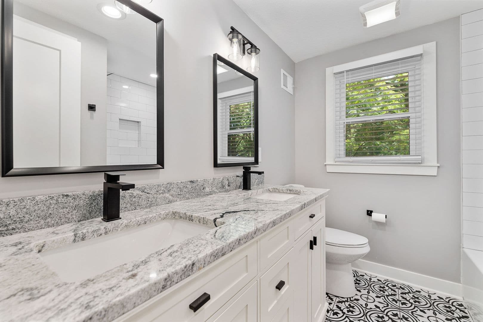 Overland Park House: 7615 W. 95th Terr