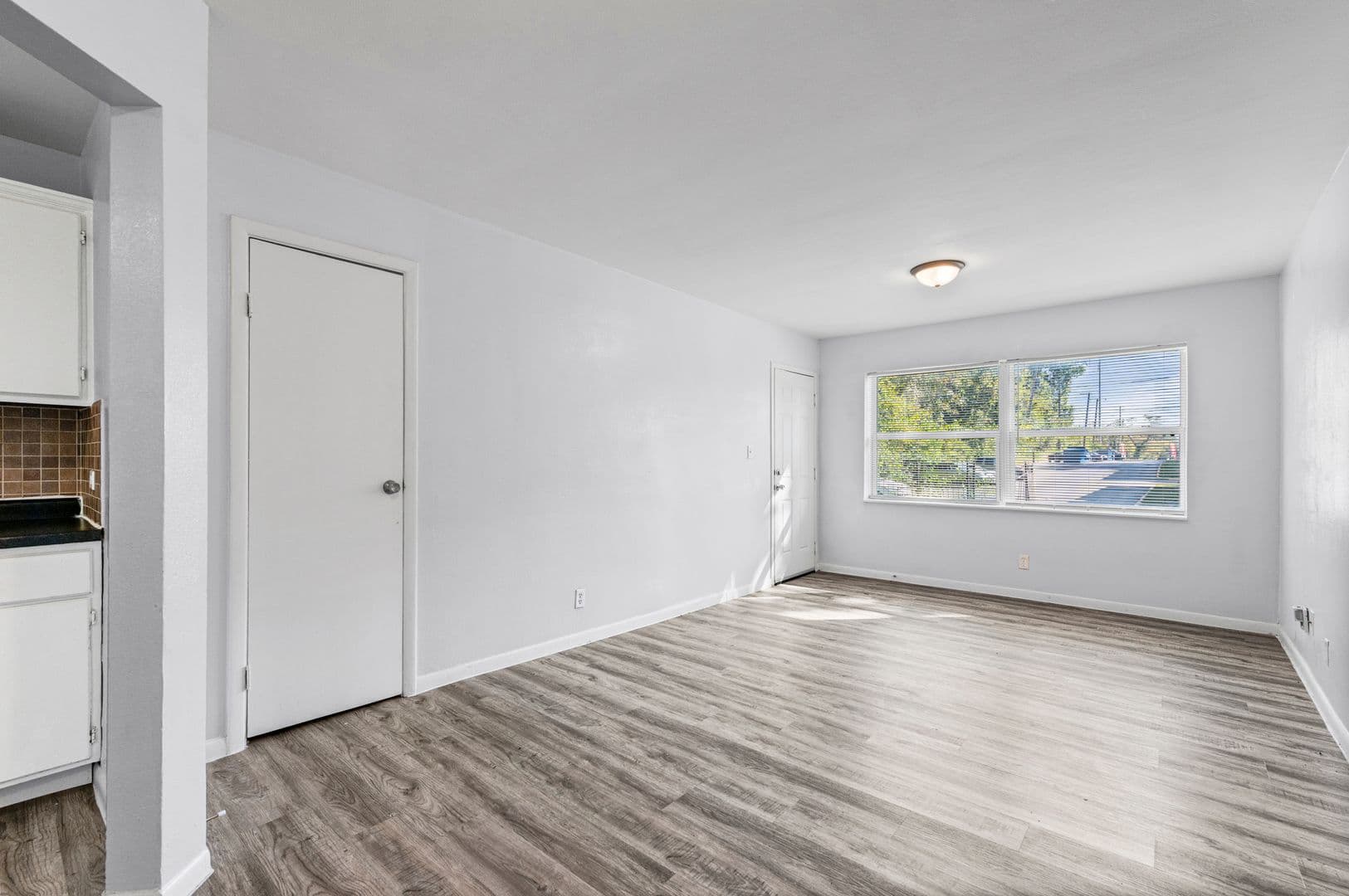 Kansas City Apartment: 8208 Troost Ave