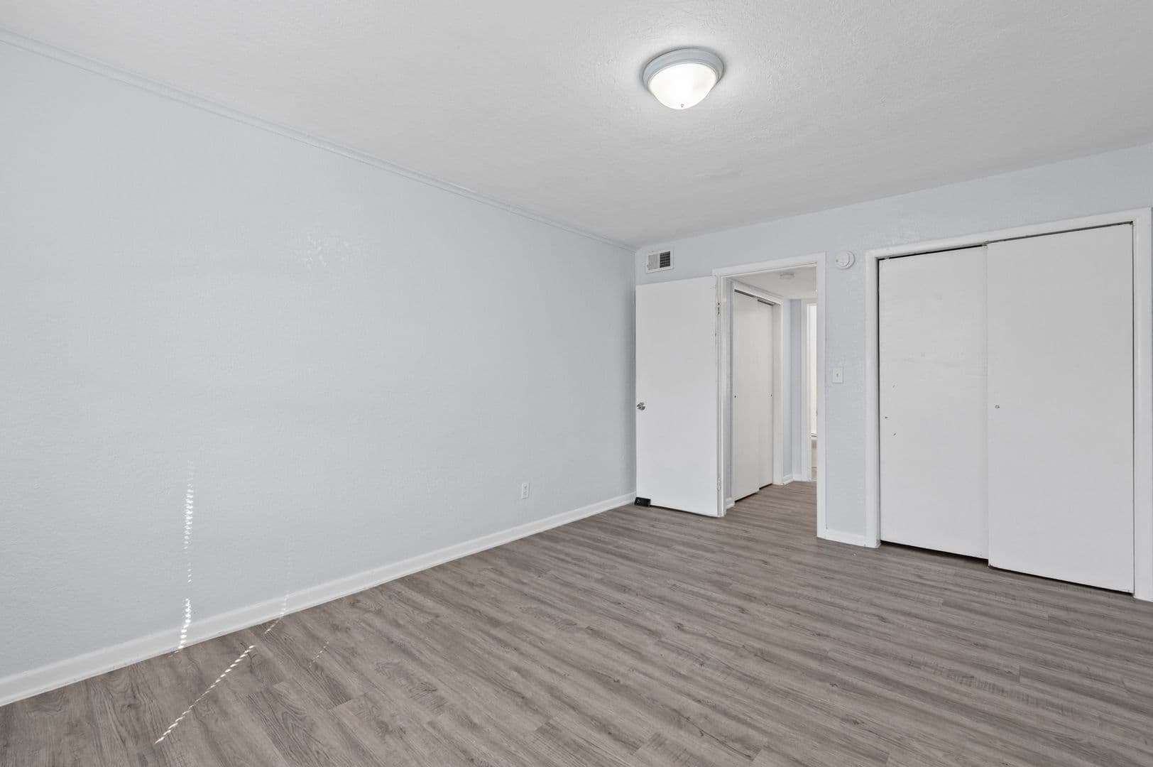Kansas City Apartment: 8208 Troost Ave