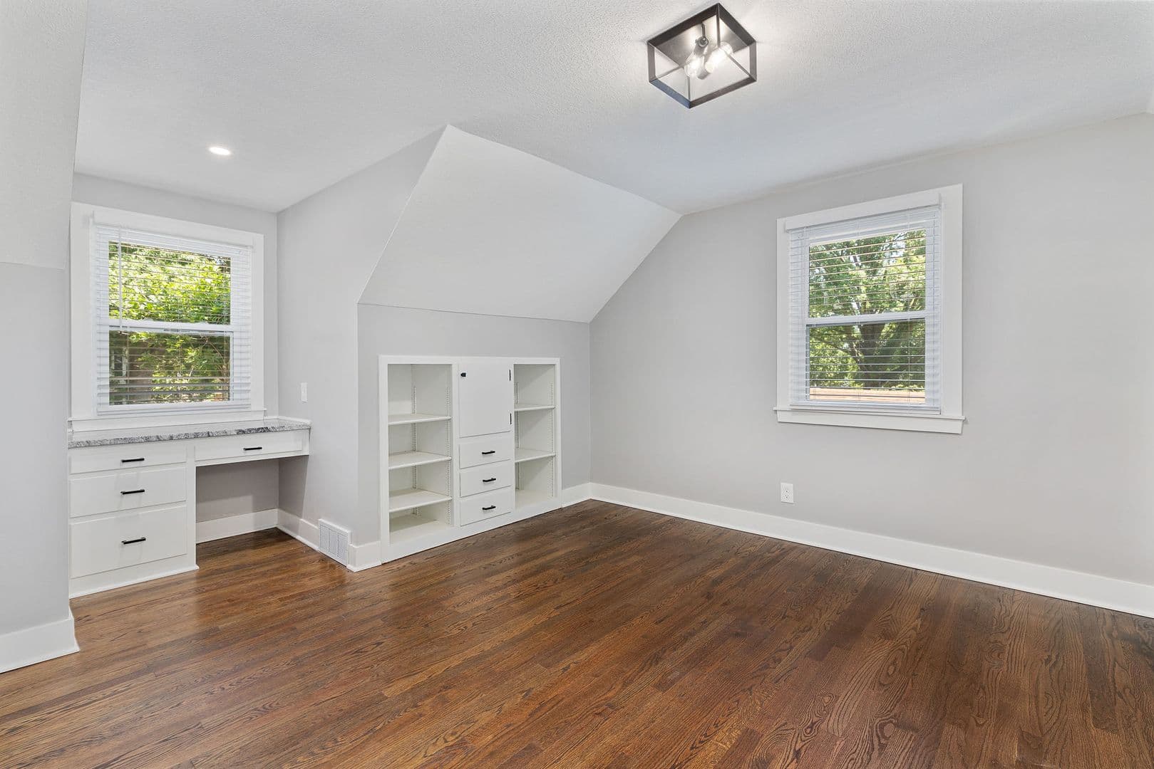 Overland Park House: 7615 W. 95th Terr