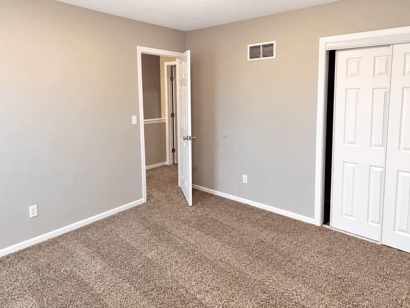 Platte City Townhome: 1810-1914 Century Hill