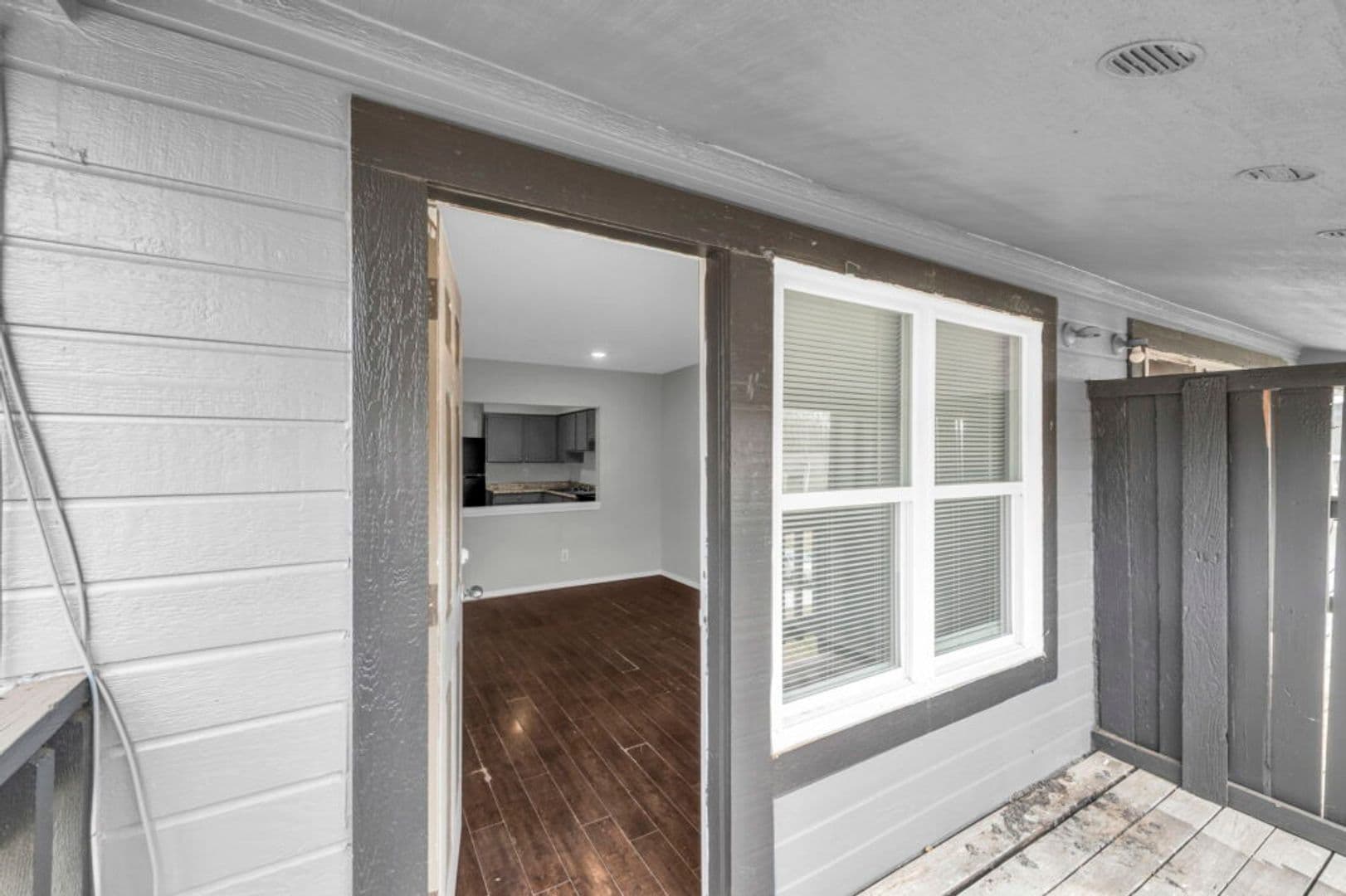 Kansas City Apartment: 1500 E. 29th Street