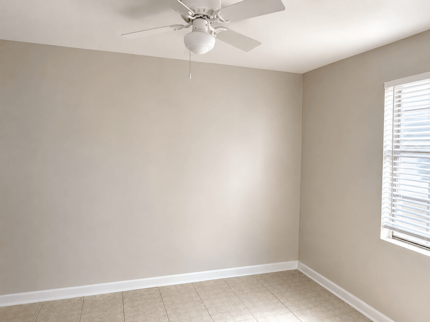 Independence Townhome: 906-912 1/2 S Noland Road