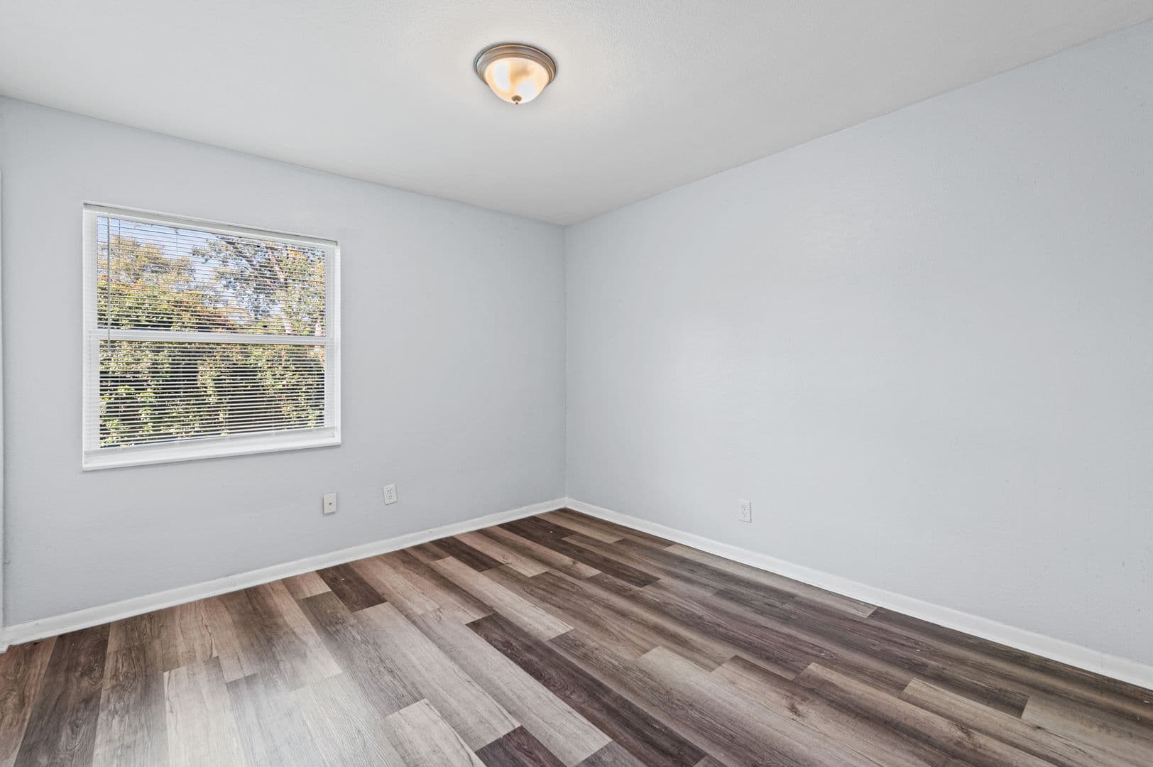 Kansas City Apartment: 8208 Troost Ave
