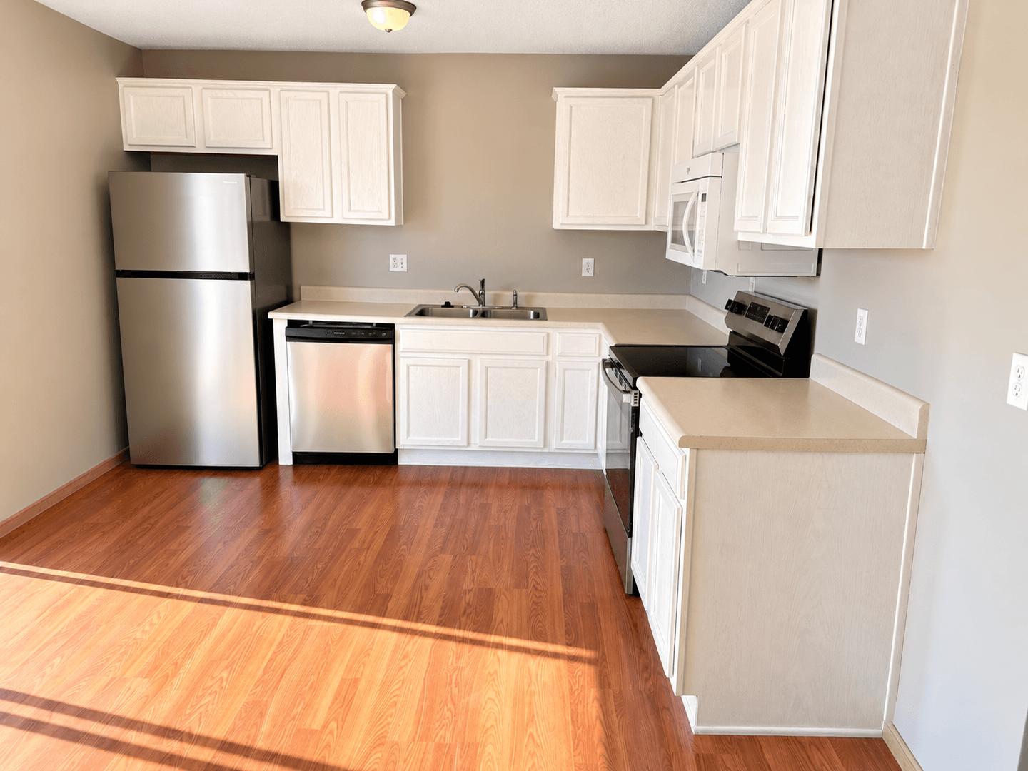 Platte City Townhome: 1810-1914 Century Hill