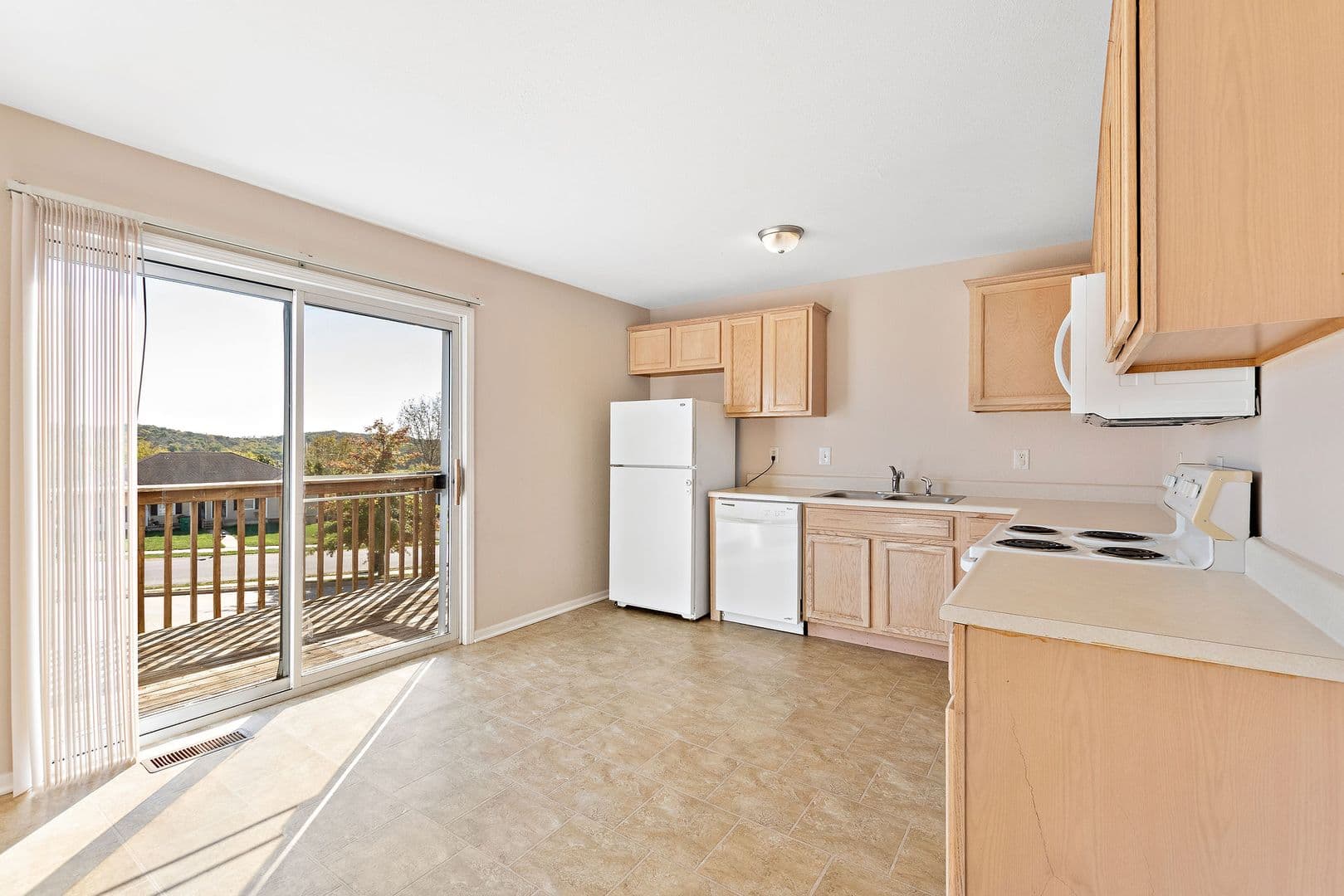 Platte City Townhome: 1810-1914 Century Hill