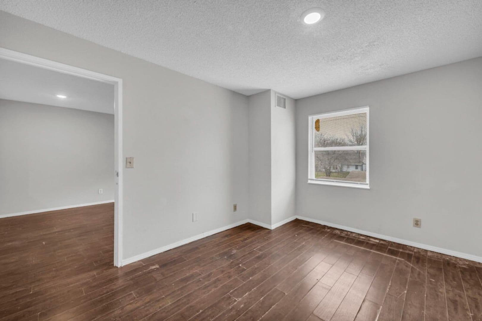 Kansas City Apartment: 1500 E. 29th Street