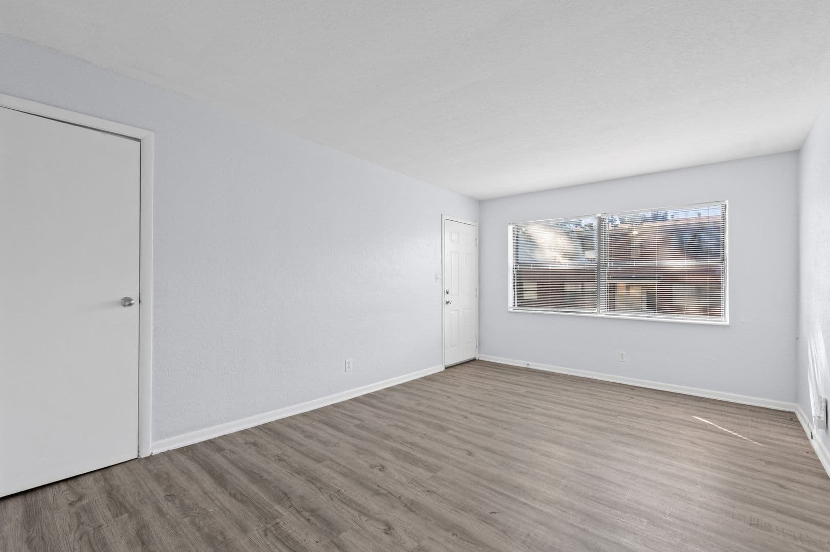 Kansas City Apartment: 8208 Troost Ave