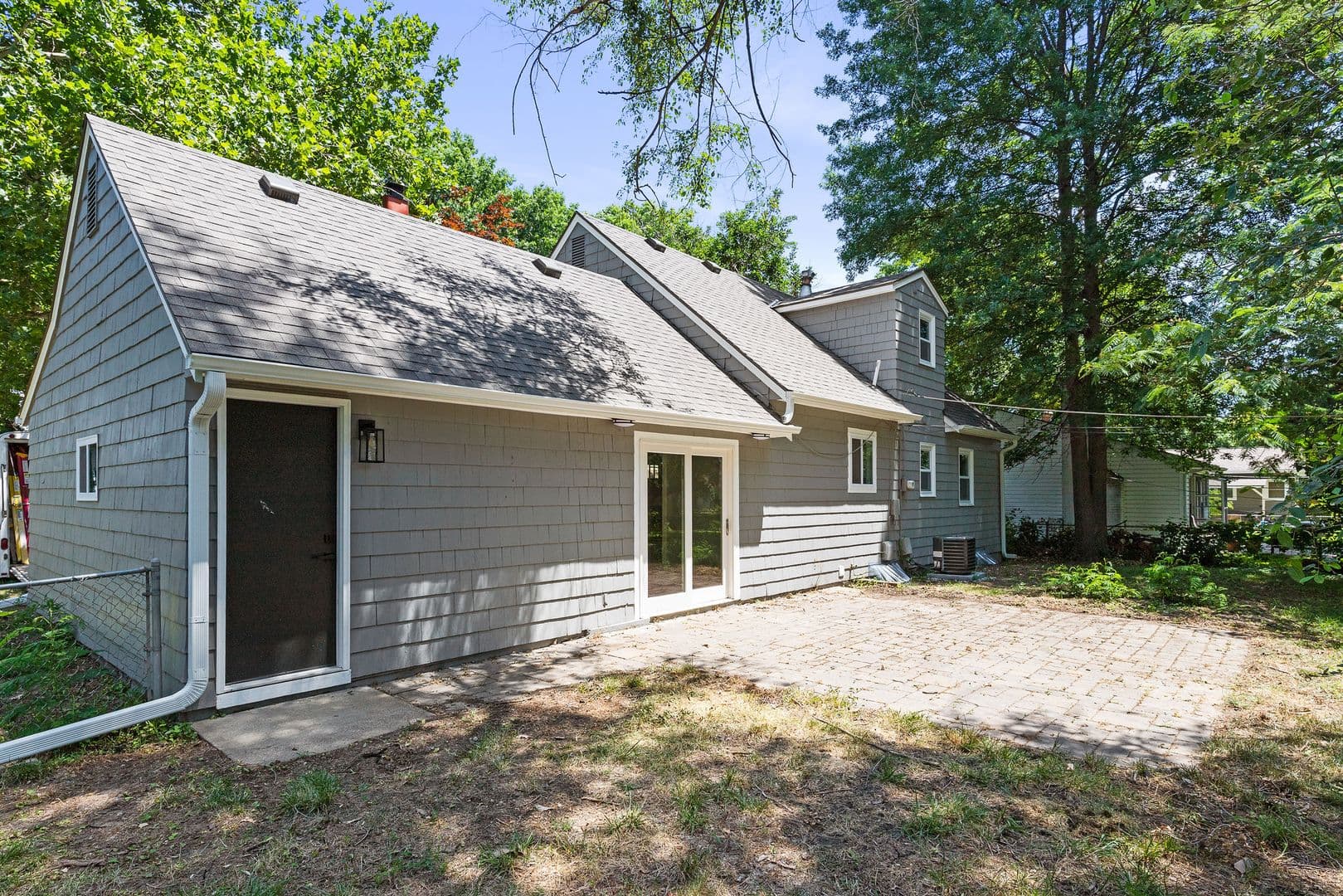 Overland Park House: 7615 W. 95th Terr