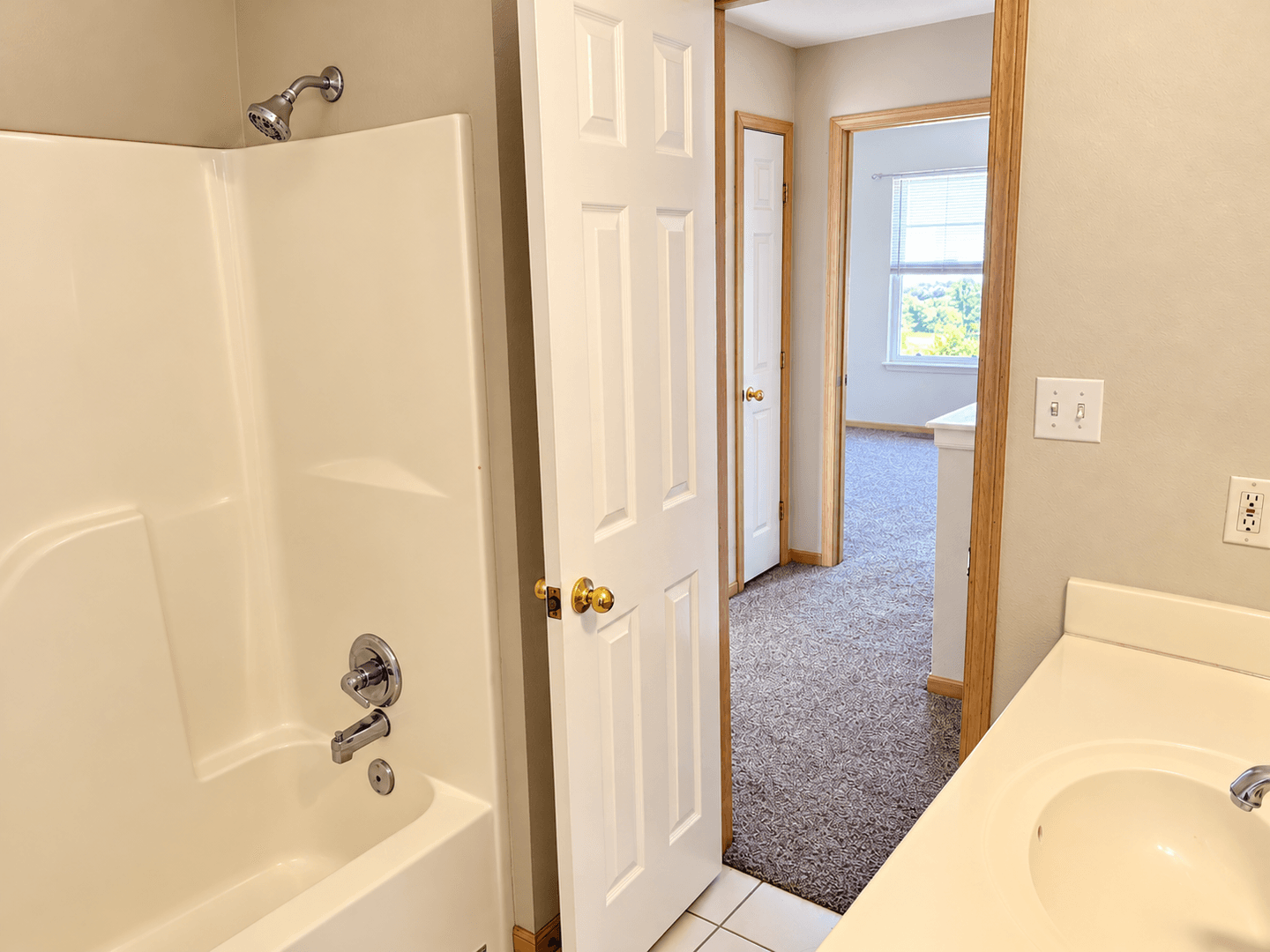 Platte City Townhome: 1810-1914 Century Hill