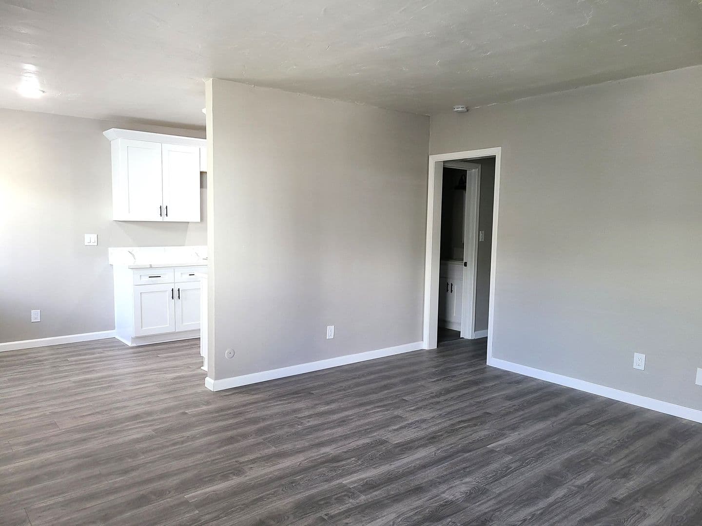 Los Angeles Apartment: 1421 Eagle Vista Dr - 8