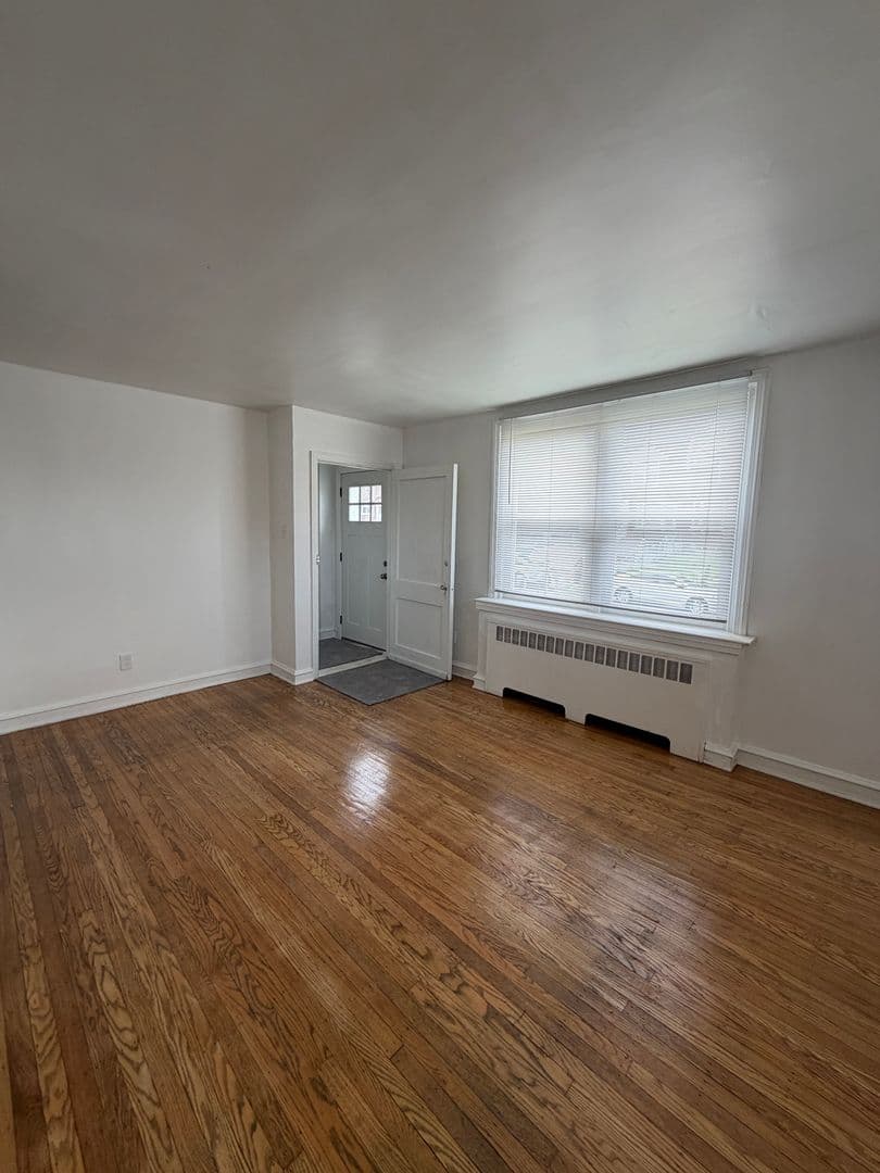 Philadelphia Apartment: 7925 Cedarbrook Avenue