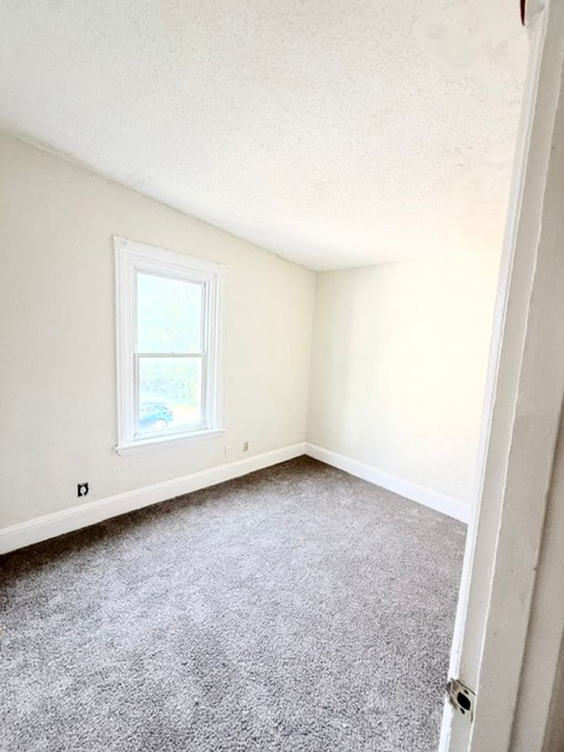 Brookhaven House: 127 9th Street