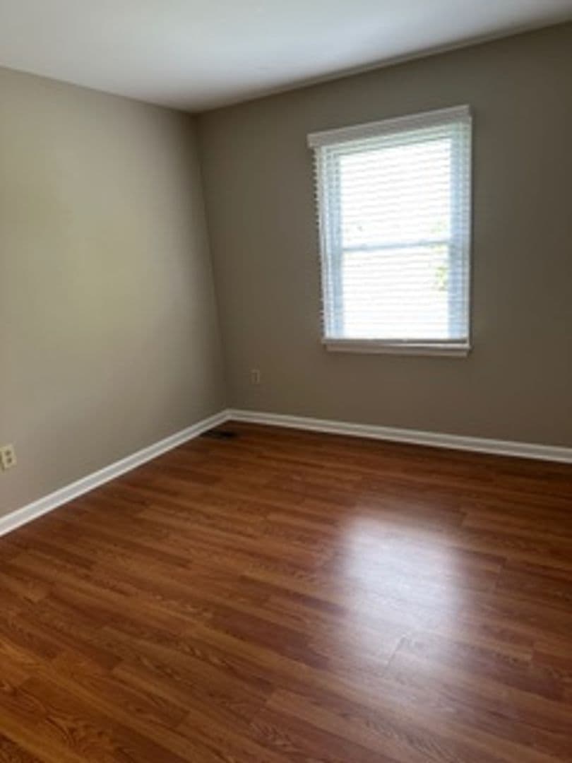 Chester Springs House: 405 Holly Tree Court
