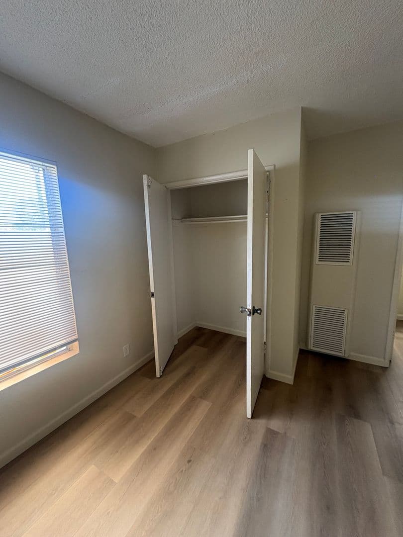 Los Angeles Apartment: 12475 Culver Blvd.