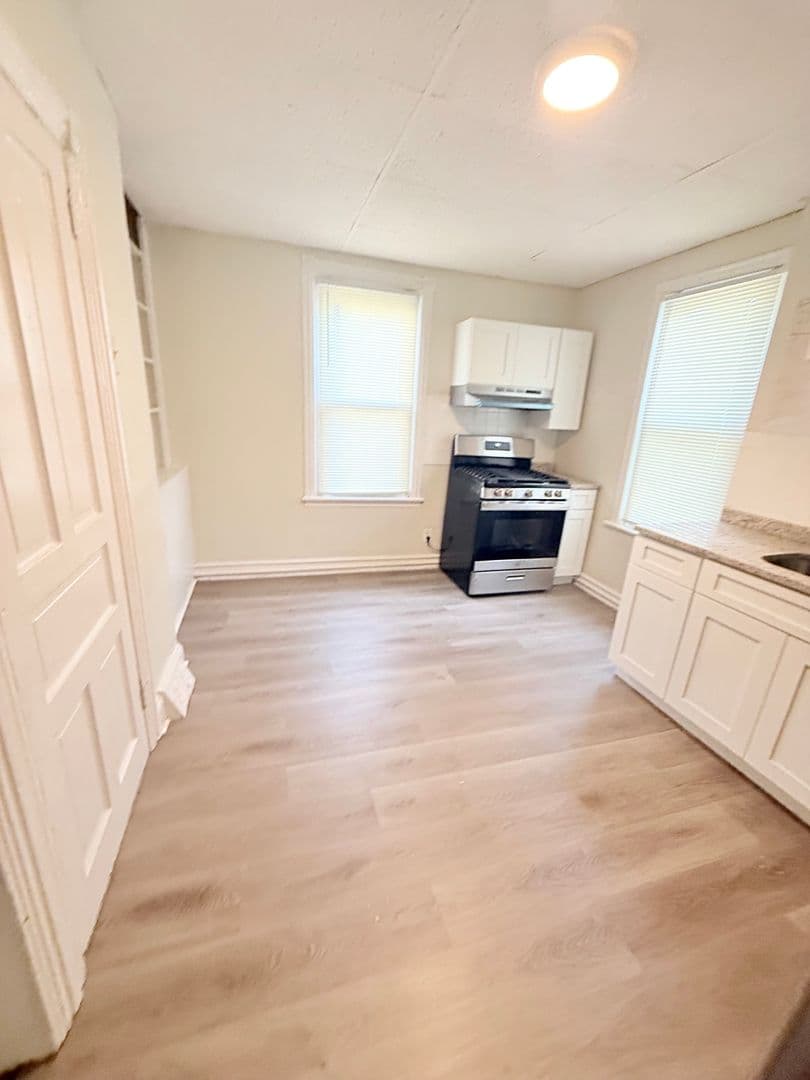 Brookhaven House: 127 9th Street