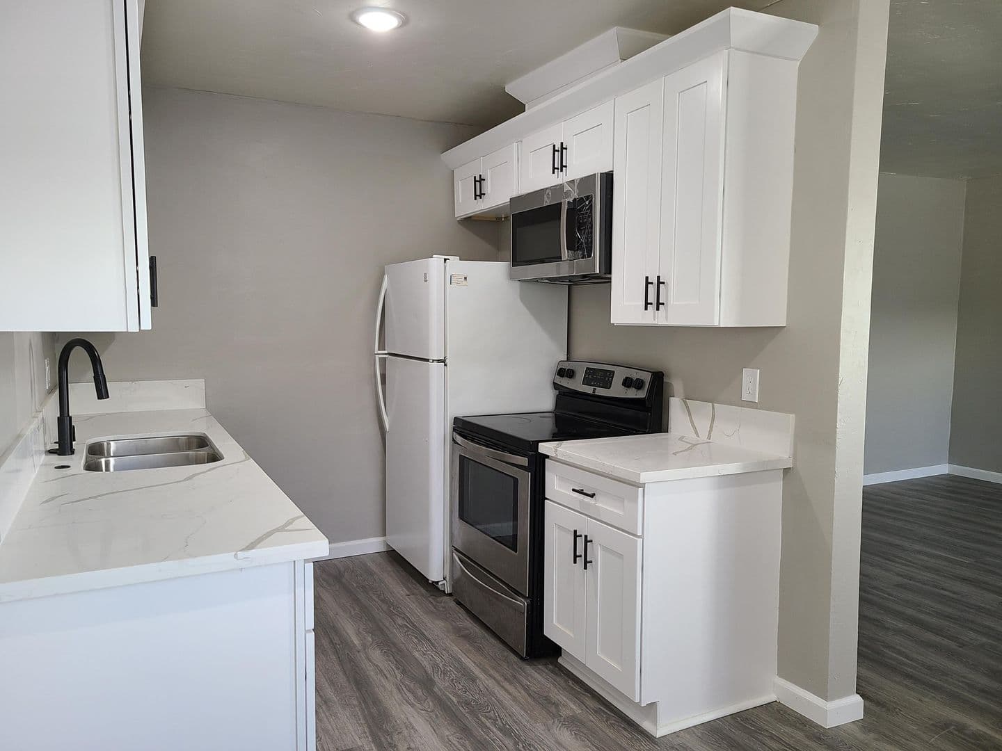 Los Angeles Apartment: 1421 Eagle Vista Dr - 8