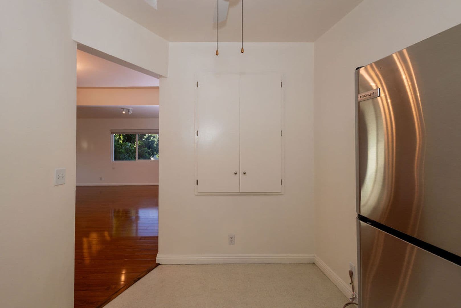 Los Angeles Apartment: 2251 Gatewood Street - Unit 4
