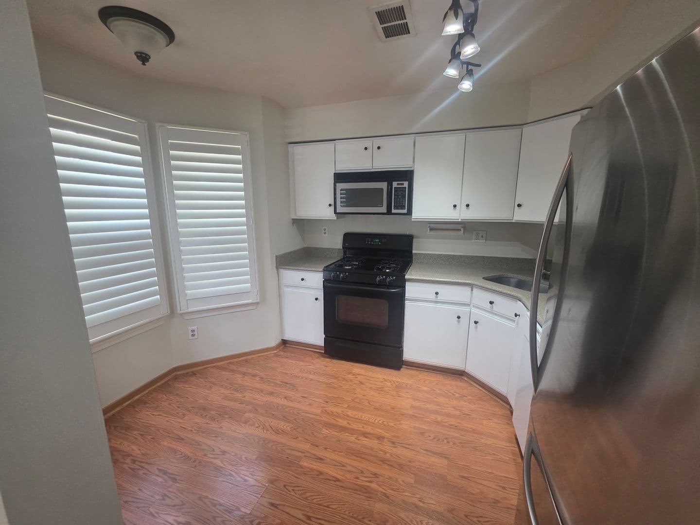 Southampton Condo: 3011 Hopkins Court