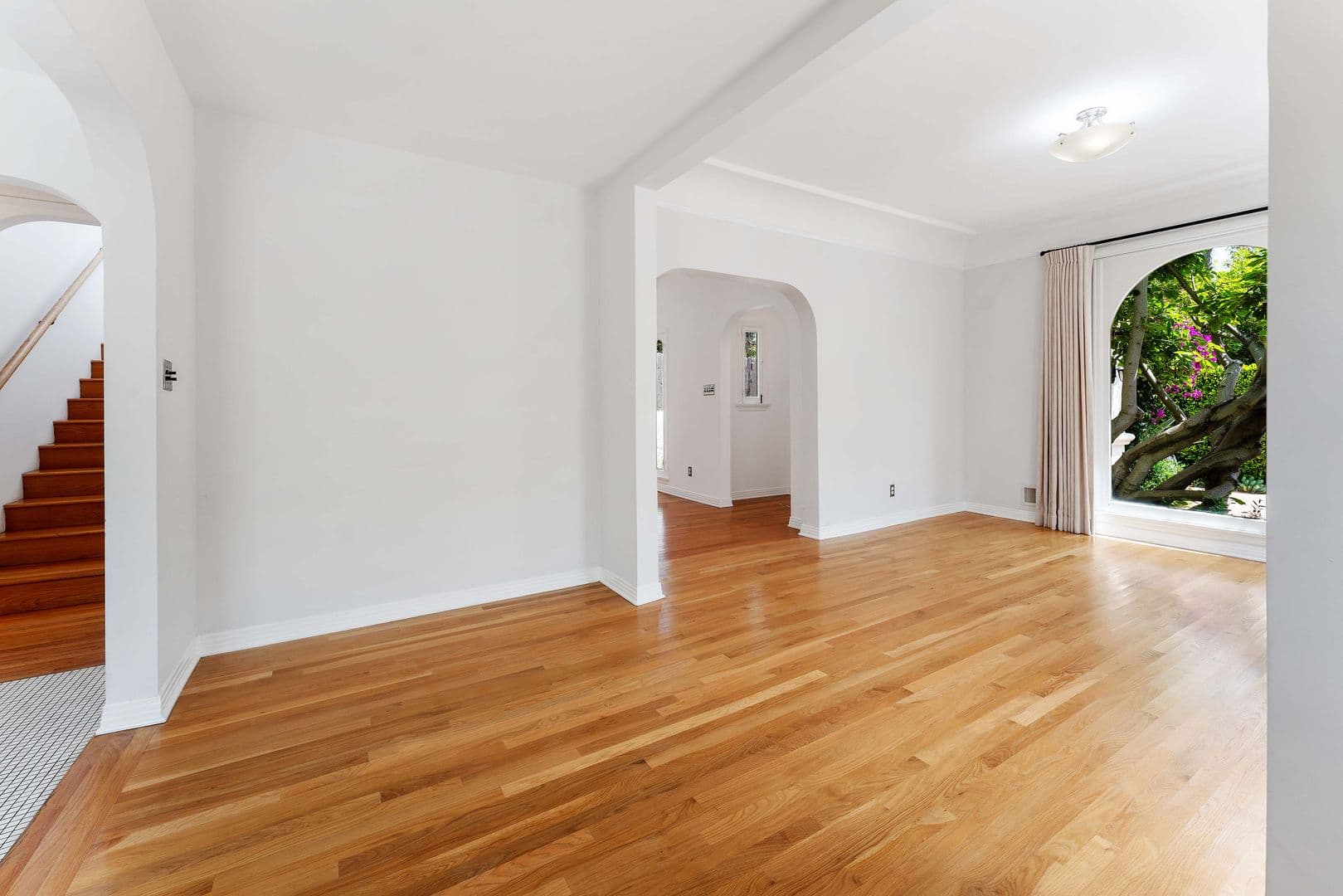 Los Angeles House: 2231 Overland Ave