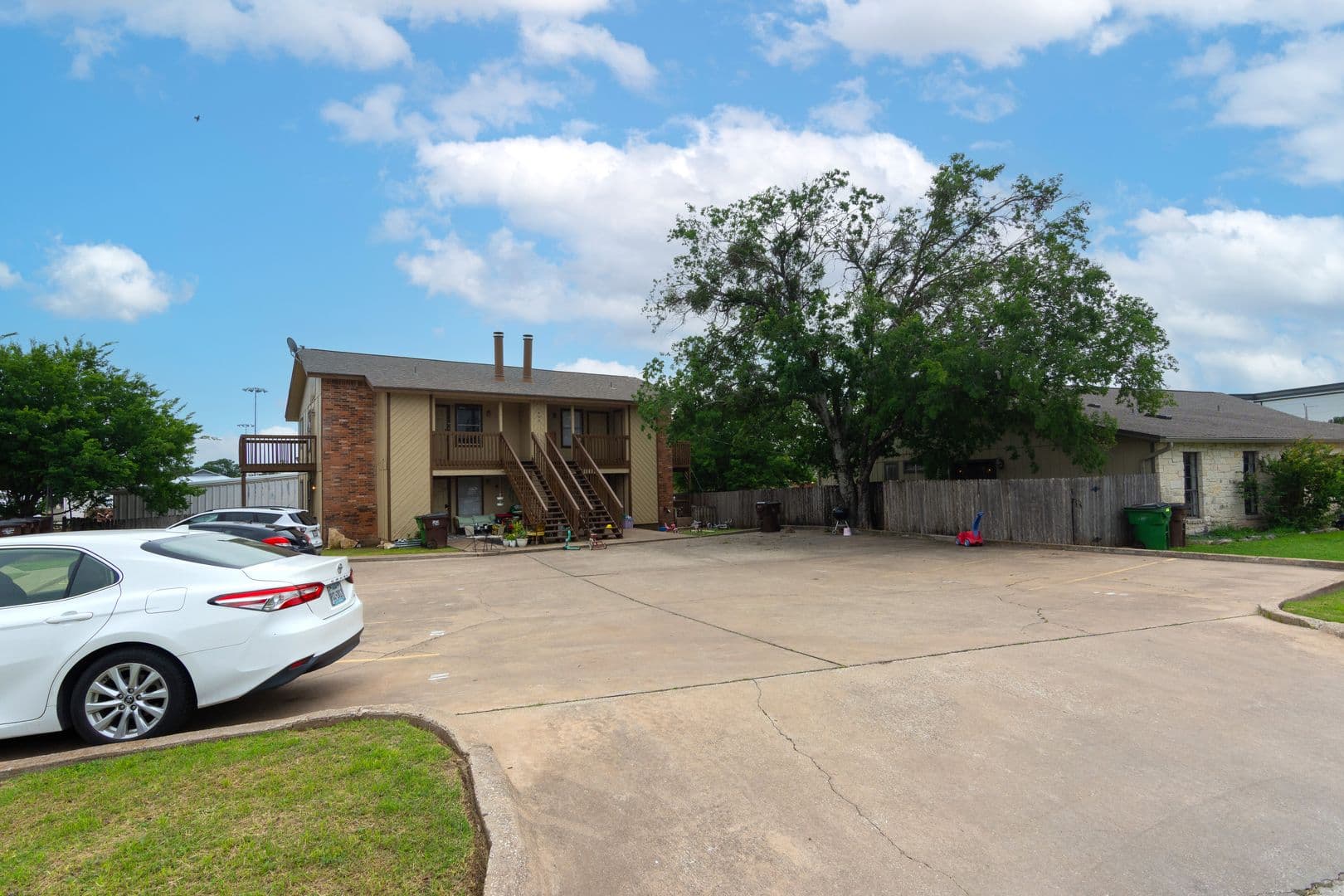 Round Rock Apartment: 1603 Onion Creek Village Dr