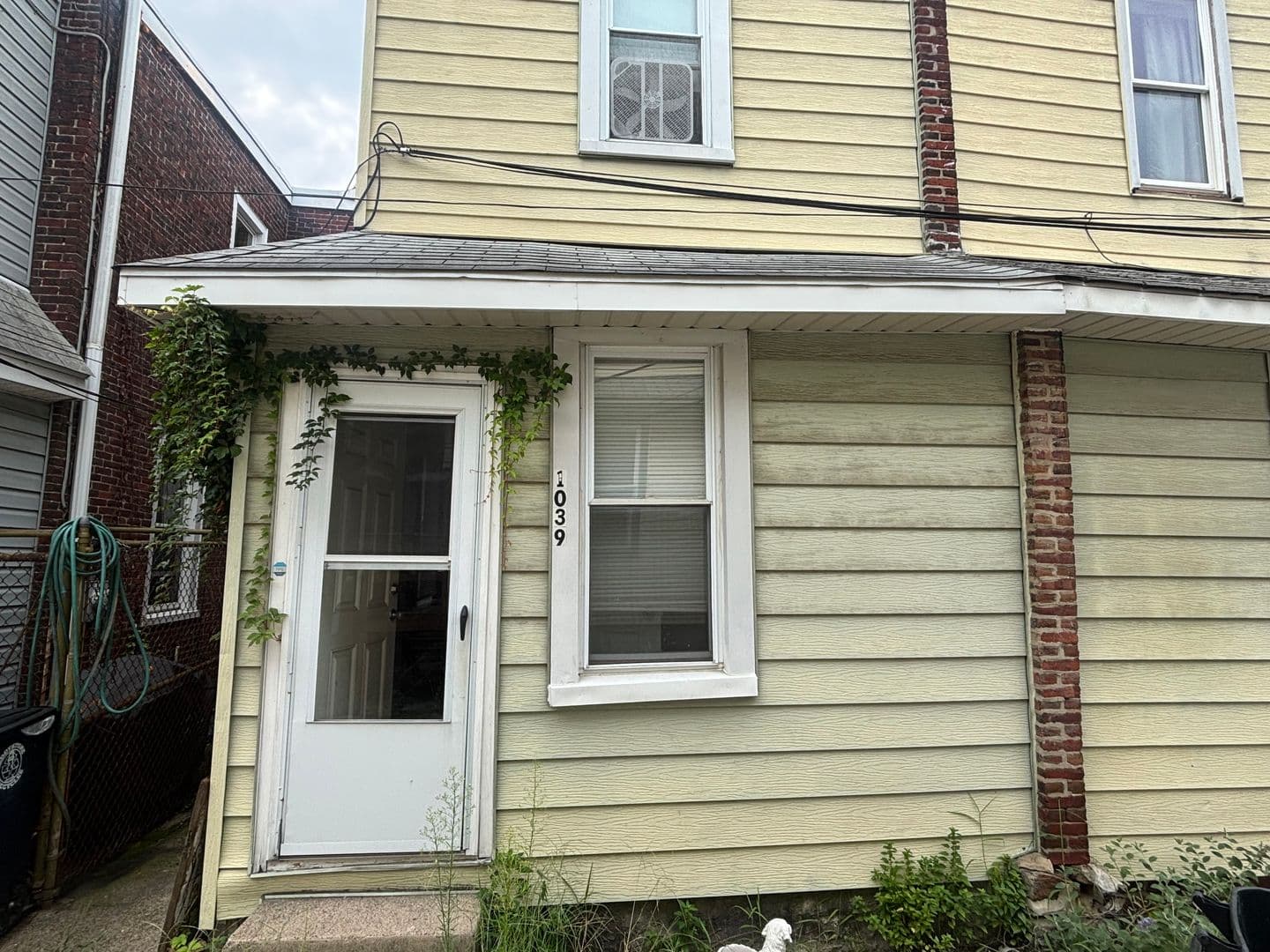 Crum Lynne Apartment: 1039 Leiper Street - 1st Floor