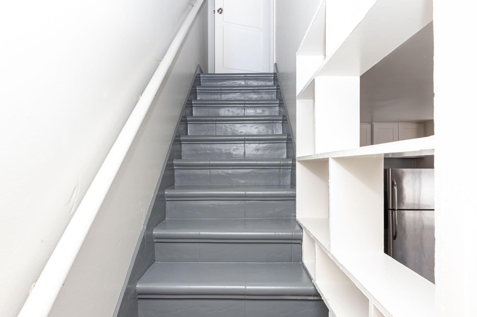 Los Angeles Apartment: 917 N. Madison Ave.