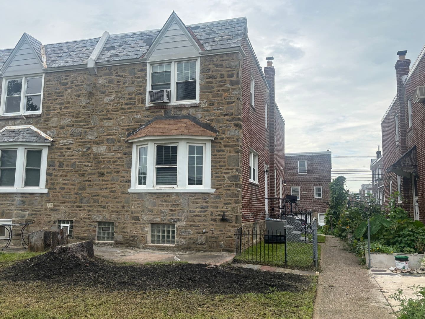 Philadelphia House: 1123 Gilham Street