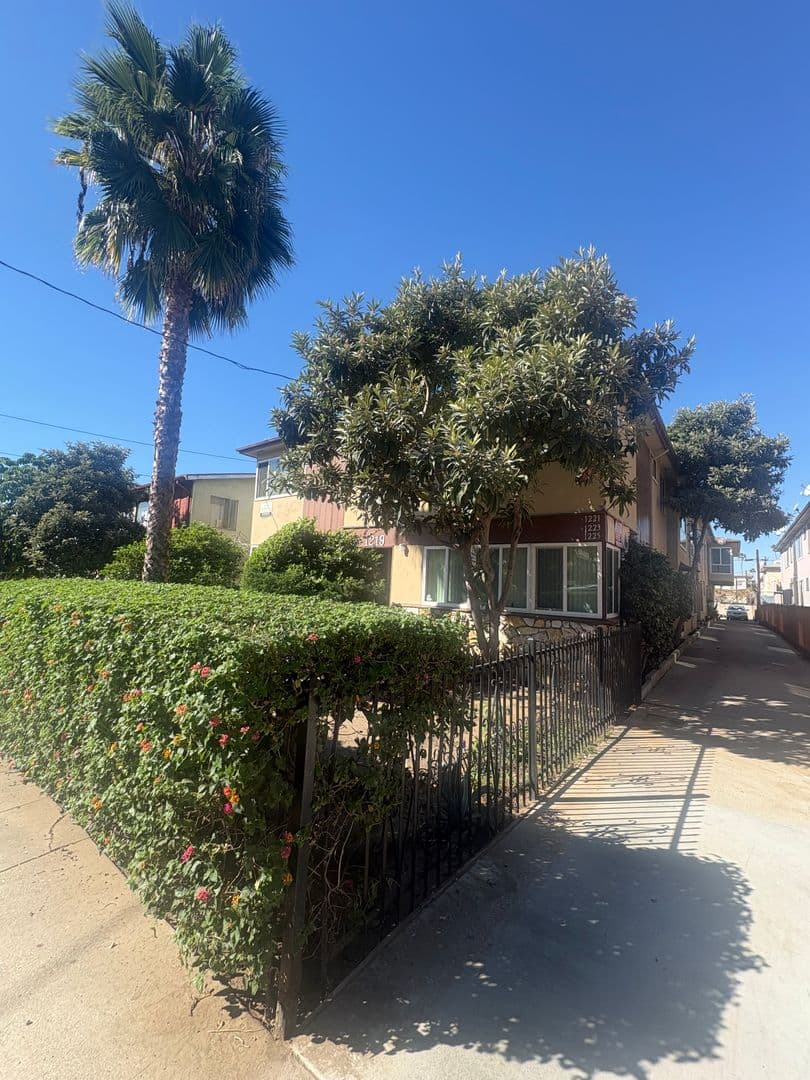 Los Angeles Apartment: 1219 N. New Hampshire Ave.