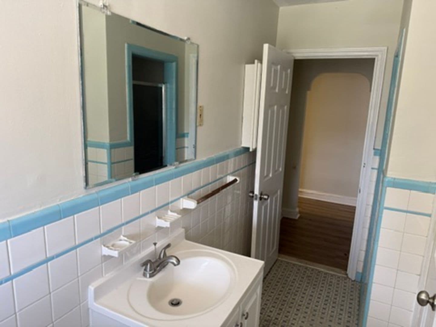 Clifton Heights Apartment: 400 North Springfield Road