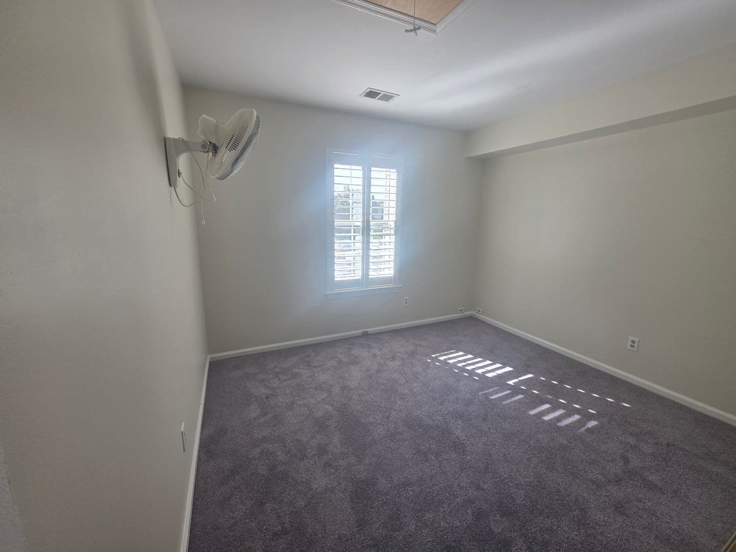 Southampton Condo: 3011 Hopkins Court