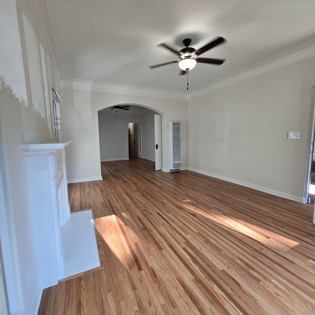 Los Angeles Apartment: 734 S Detroit St