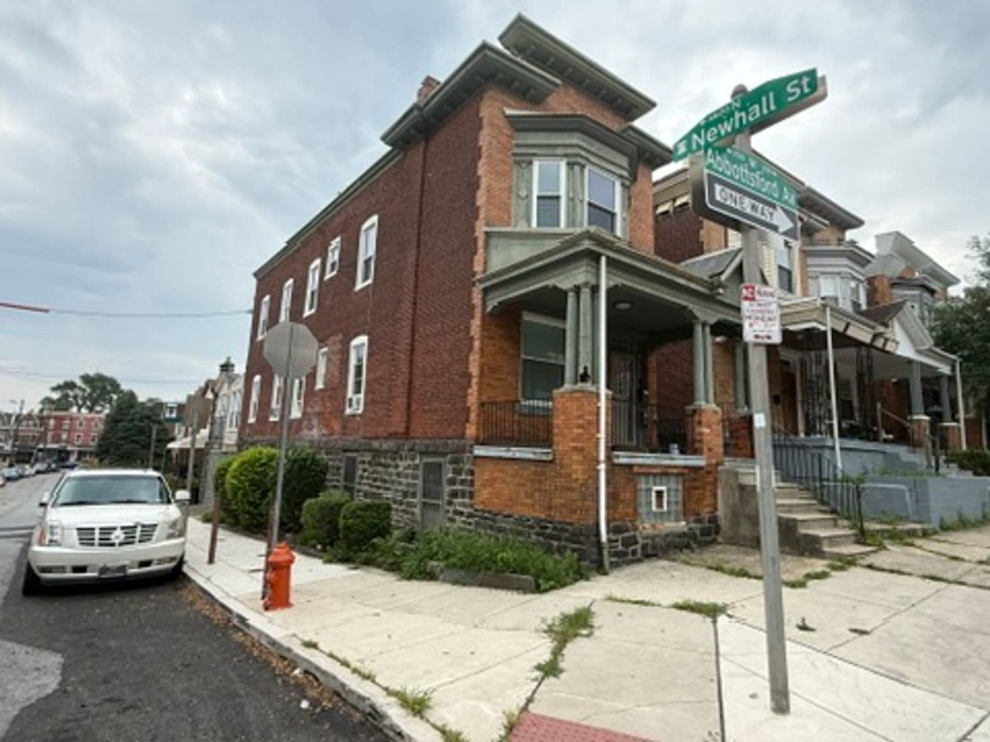 Philadelphia Apartment: 238 West Abbottsford Avenue