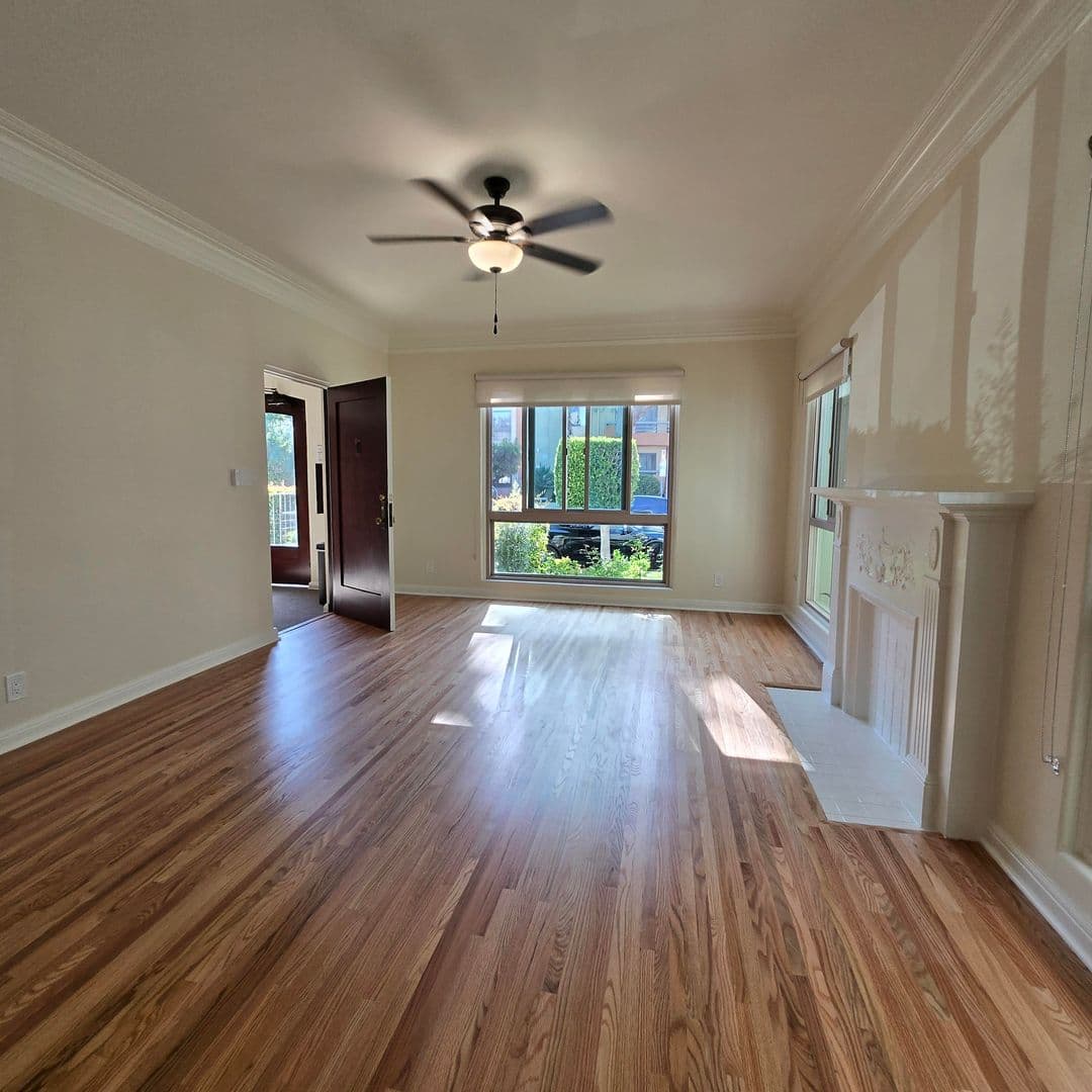 Los Angeles Apartment: 734 S Detroit St