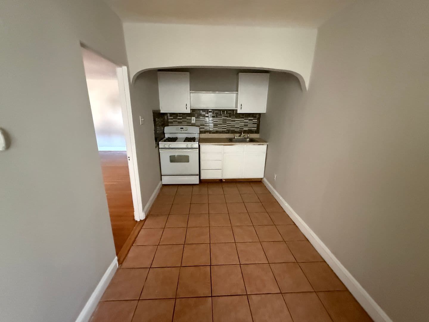 Upper Darby Apartment: 6834 Marshall Road
