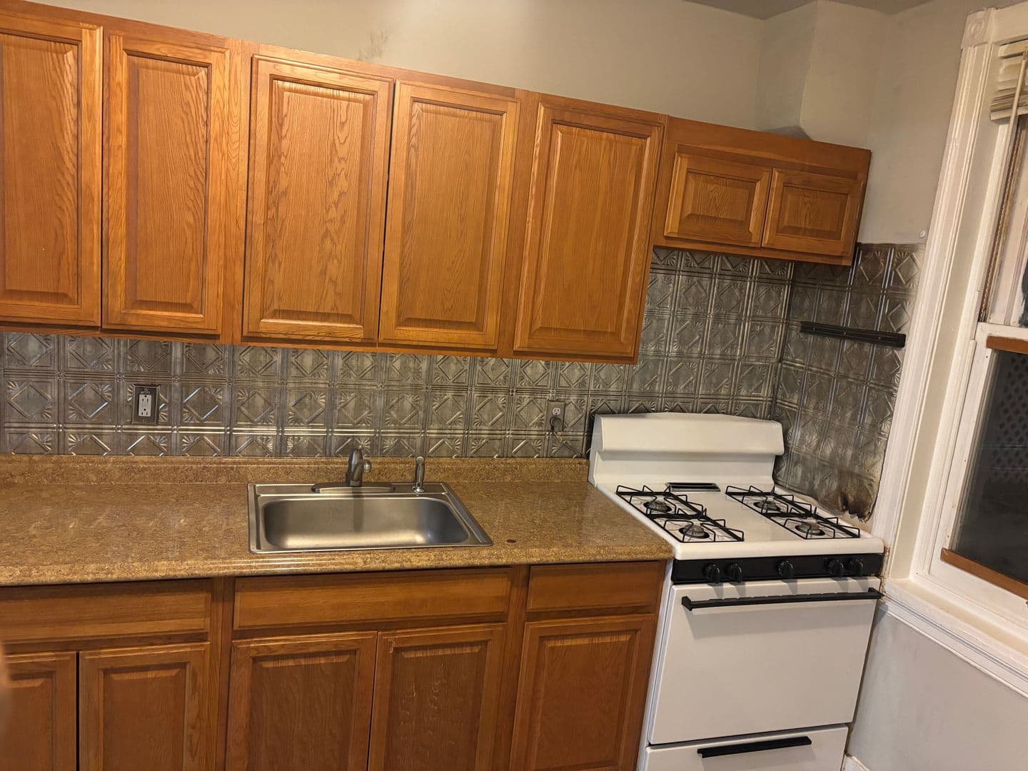 Philadelphia House: 2120 South Garnet Street