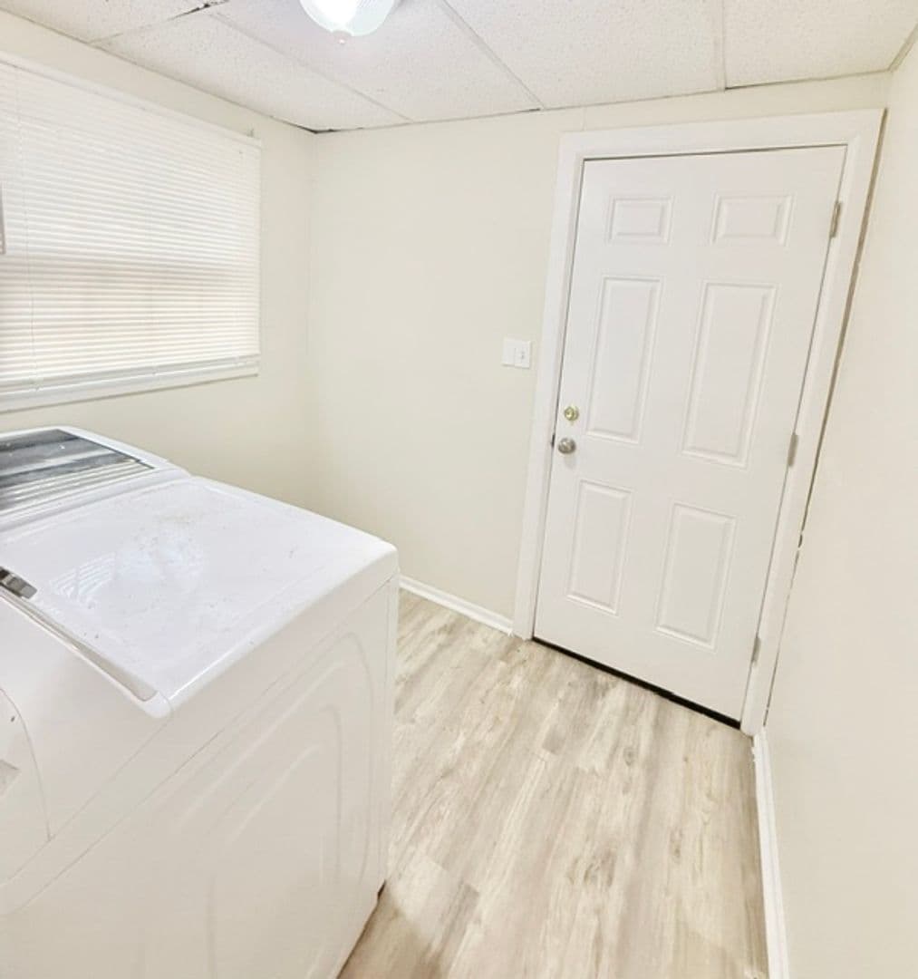 Brookhaven House: 127 9th Street