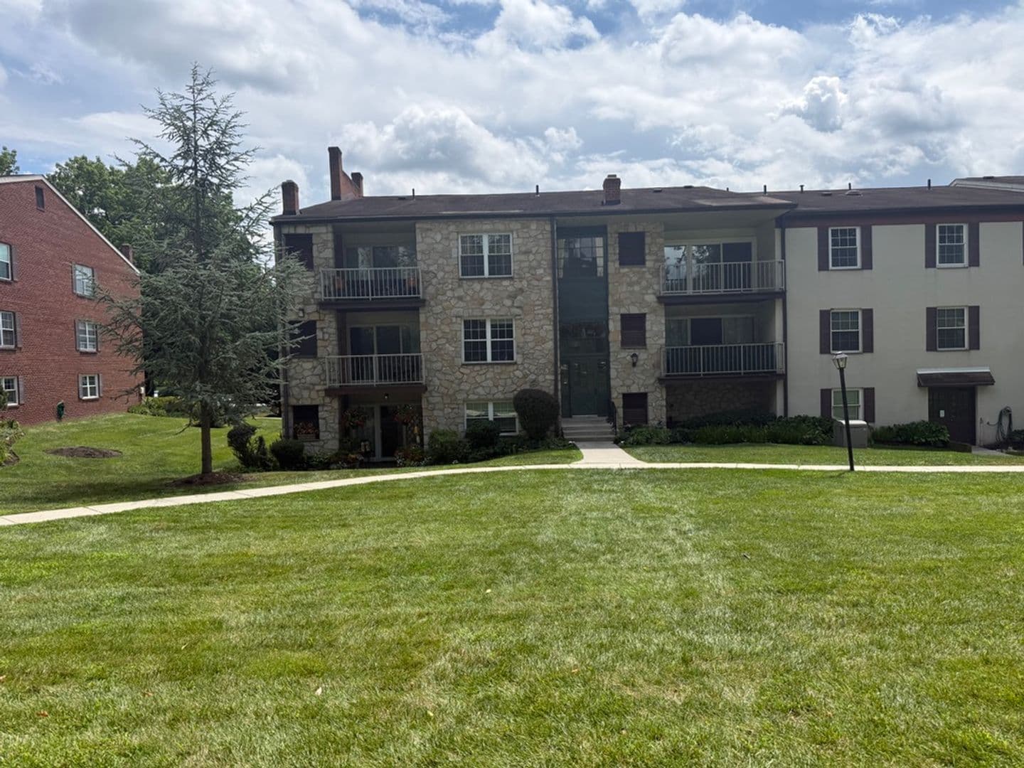 Wayne Condo: 347 Drummers Lane