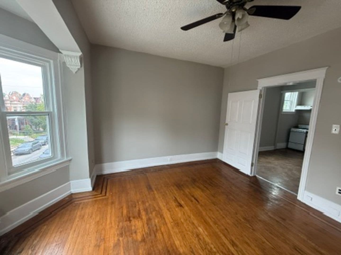 Philadelphia Apartment: 238 West Abbottsford Avenue