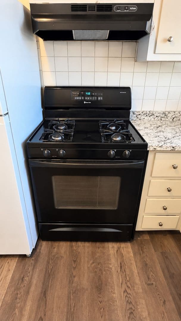 Yeadon Apartment: 110 Chester Avenue