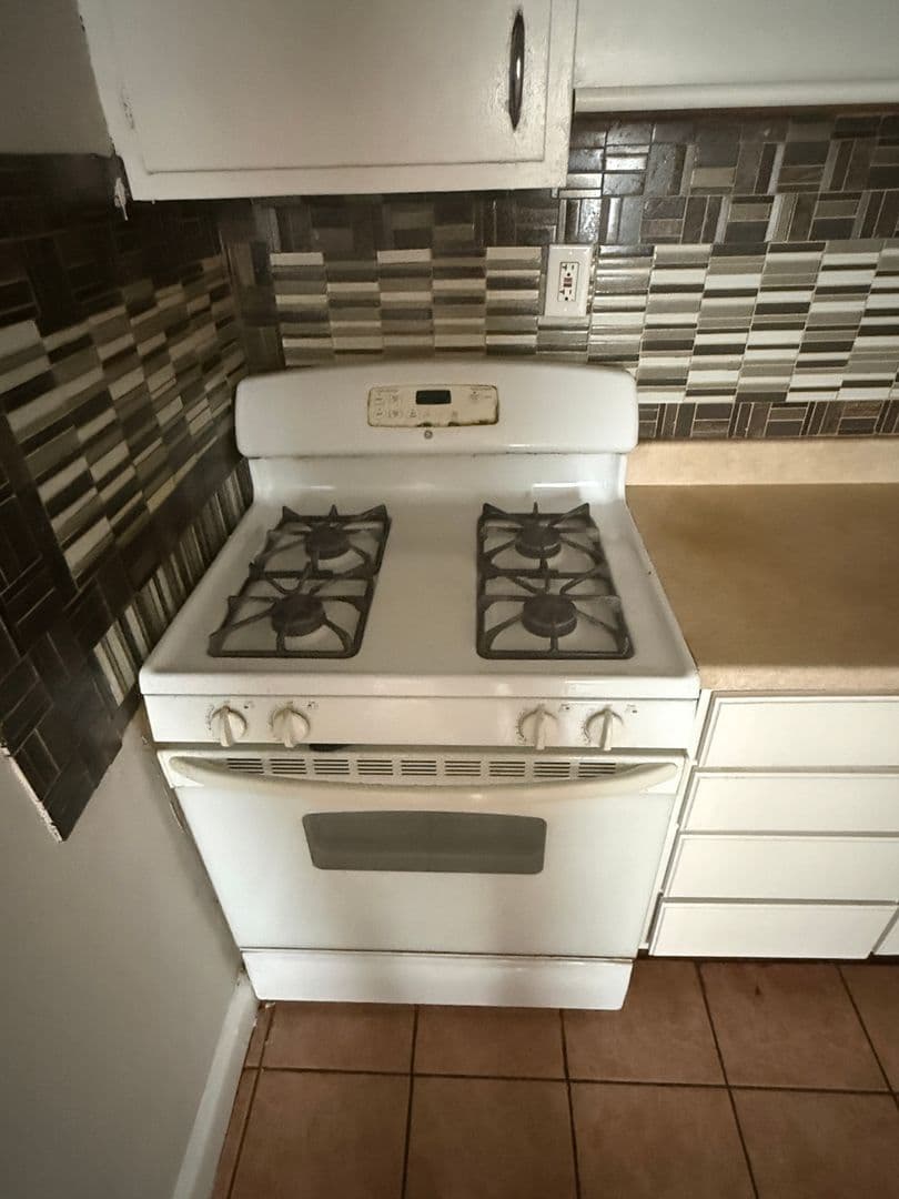 Upper Darby Apartment: 6834 Marshall Road