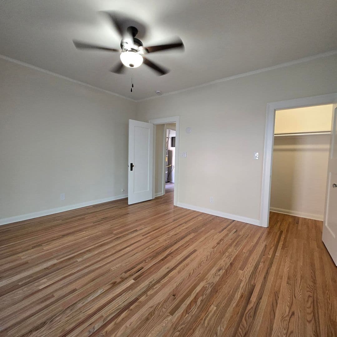 Los Angeles Apartment: 734 S Detroit St