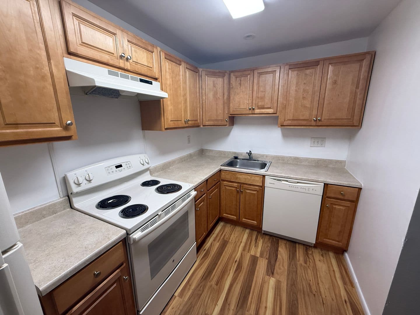 Wallingford Condo: 758B Putnam Boulevard