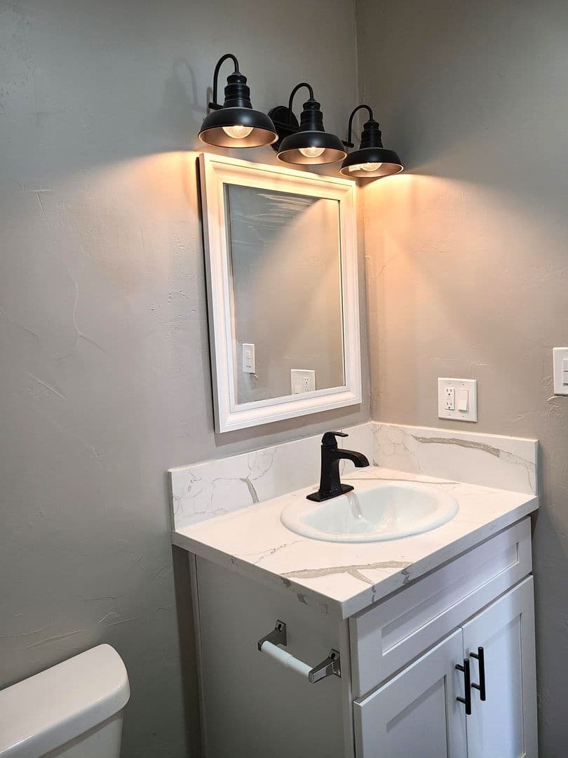 Los Angeles Apartment: 1421 Eagle Vista Dr - 8