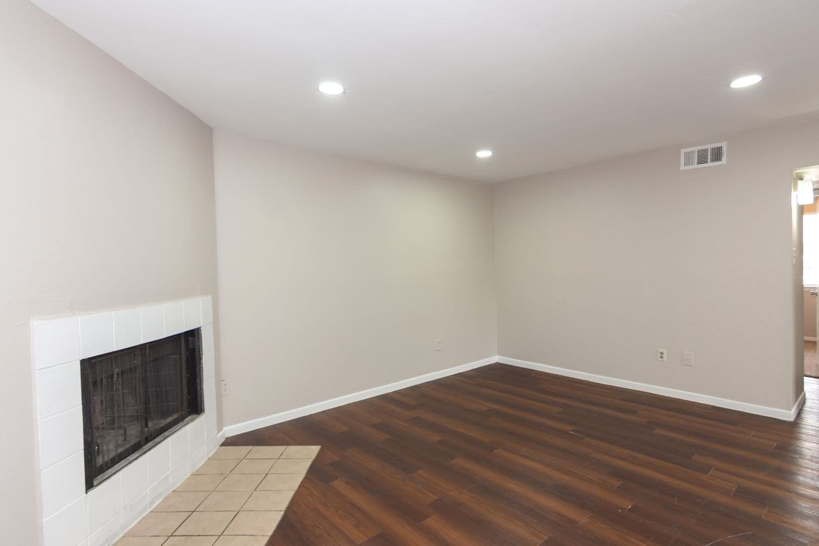 Round Rock Apartment: 1603 Onion Creek Village Dr